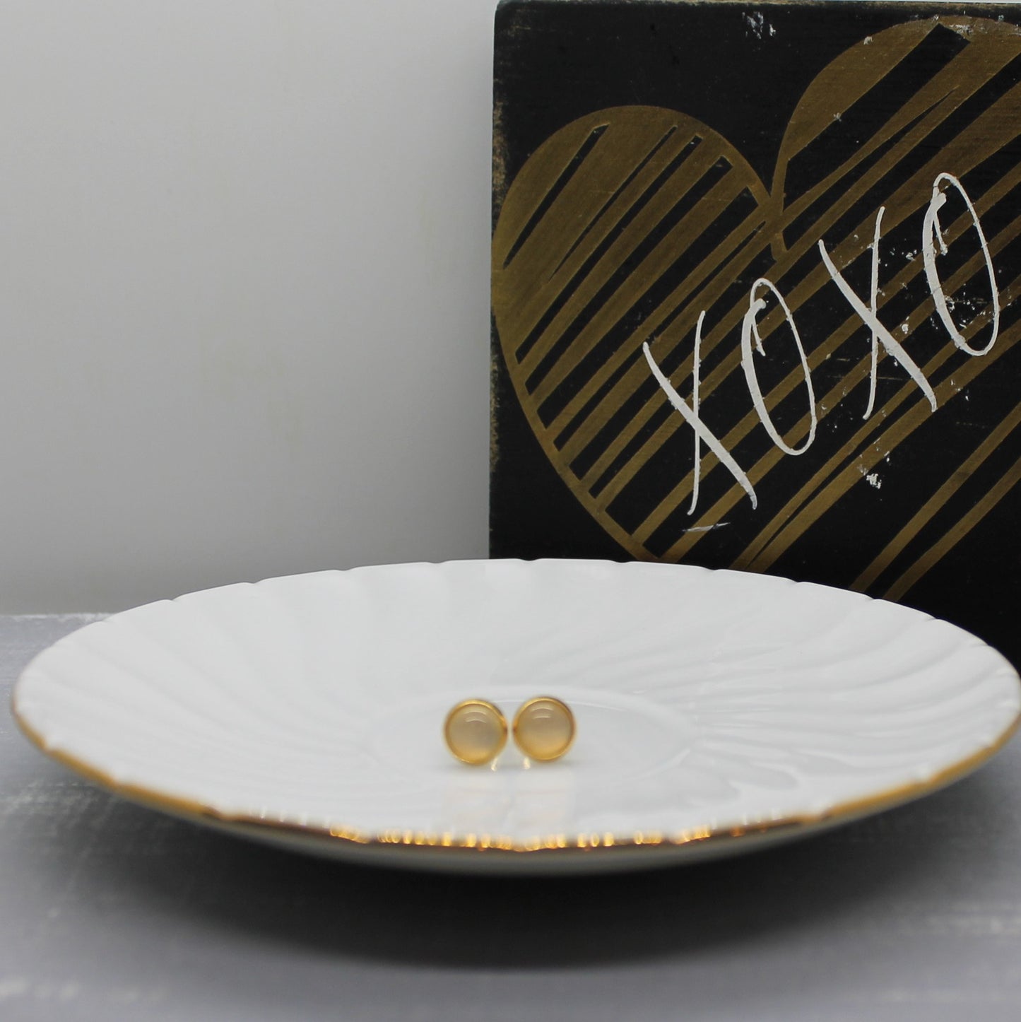 gemstone earring - small (8mm) gold